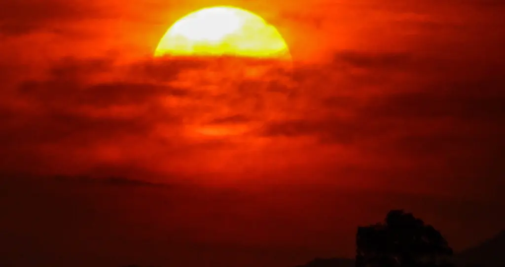 Três dias seguidos de calor acima de 30ºC no pico do inverno