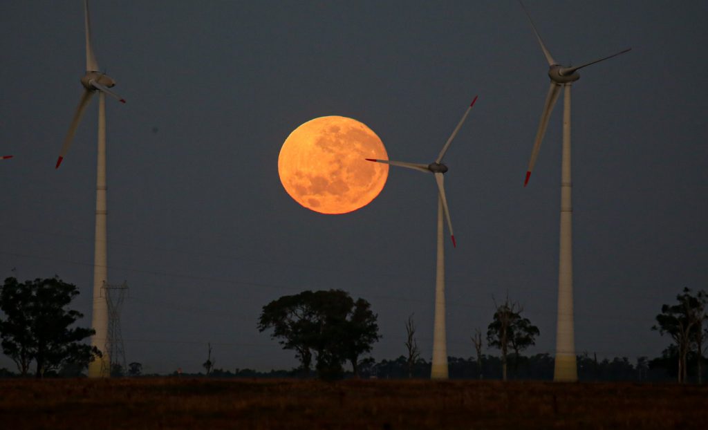 As imagens da Superlua dos Cervos