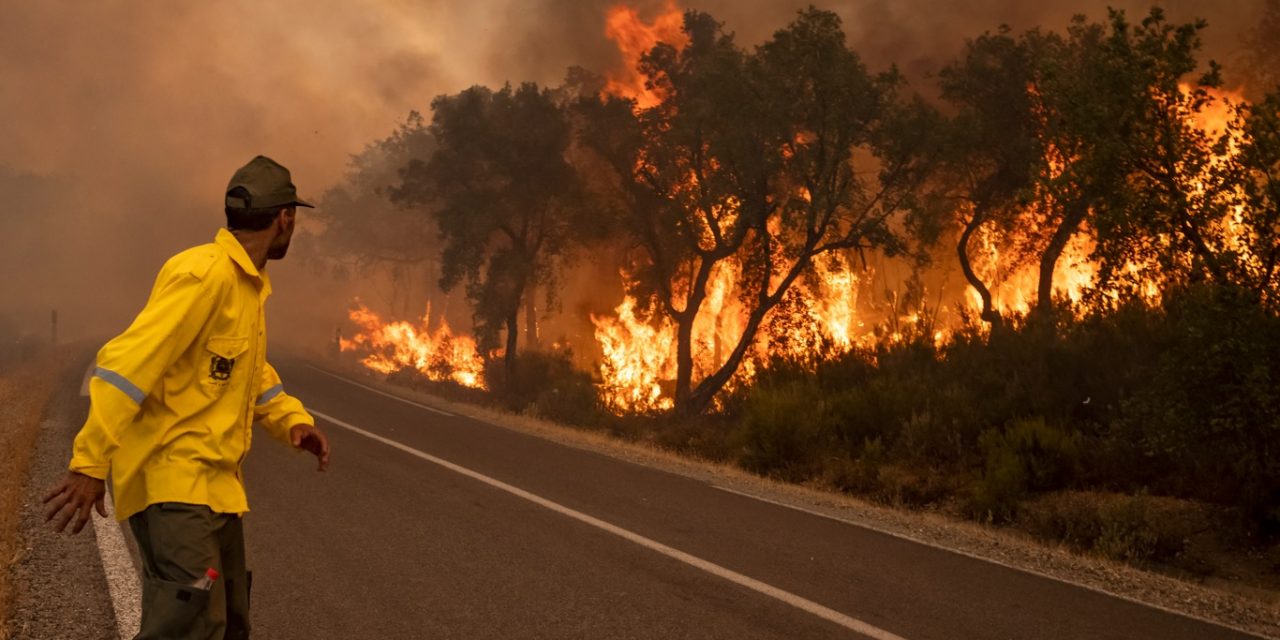 <span class="entry-title-primary">Bolha de calor da Europa causa incêndios no Norte da África</span> <h2 class="entry-subtitle">Grande massa de ar quente na Europa Ocidental alimentou incêndios em meio à seca que castiga o Marrocos </h2>