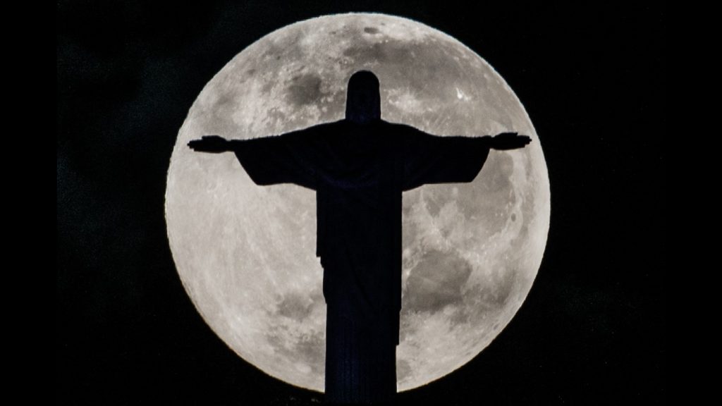 Maior lua cheia do ano poderá ser observada hoje à noite