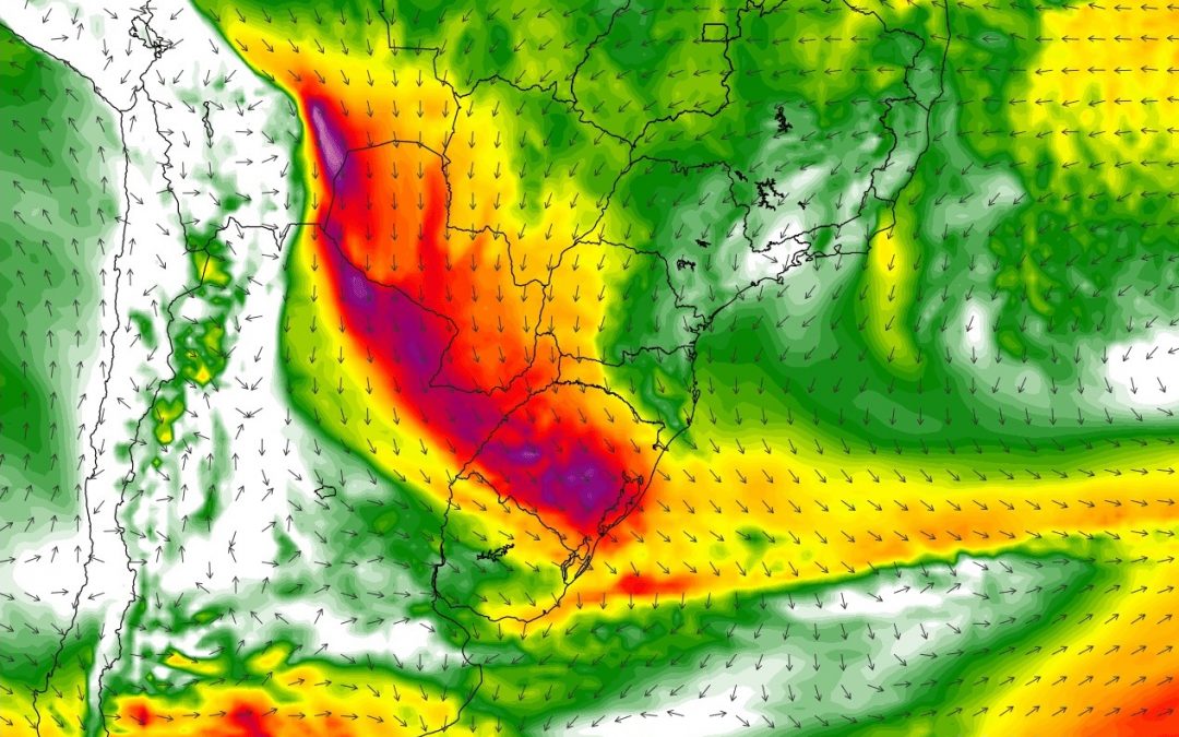 Frente quentre traz alta umidade, chuva e calor Semana começa com chuva e alta umidade em algumas áreas por uma frente quente enquanto outras têm sol, nuvens e calor