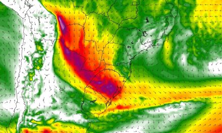 <span class="entry-title-primary">Frente quentre traz alta umidade, chuva e calor</span> <h2 class="entry-subtitle">Semana começa com chuva e alta umidade em algumas áreas por uma frente quente enquanto outras têm sol, nuvens e calor </h2>