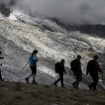 Degelo acelerado nos Alpes coloca turistas em risco
