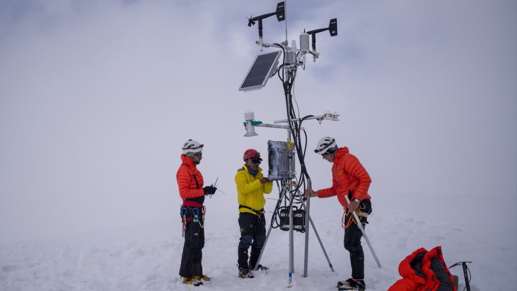 Instalada a estação meteorológica mais alta dos Andes tropicais