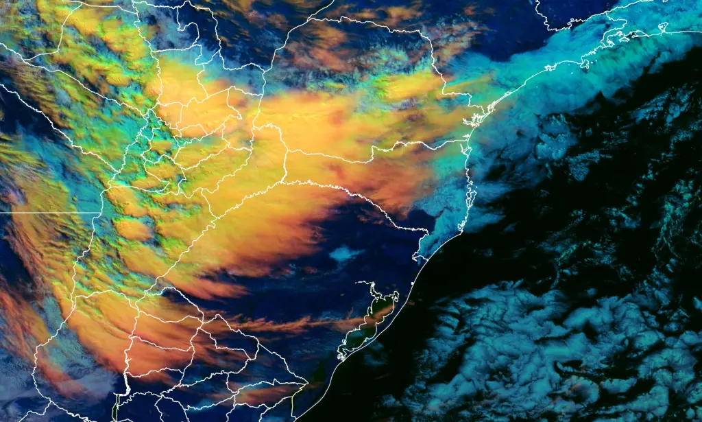 Chuva retorna após começo de fim de semana de sol e muito frio