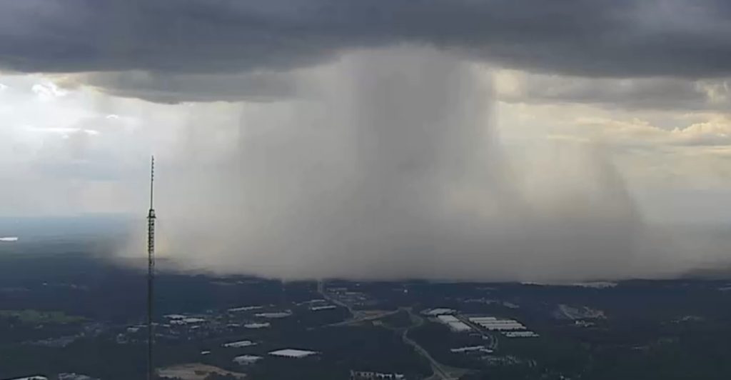 Câmera registra downburst nos Estados Unidos