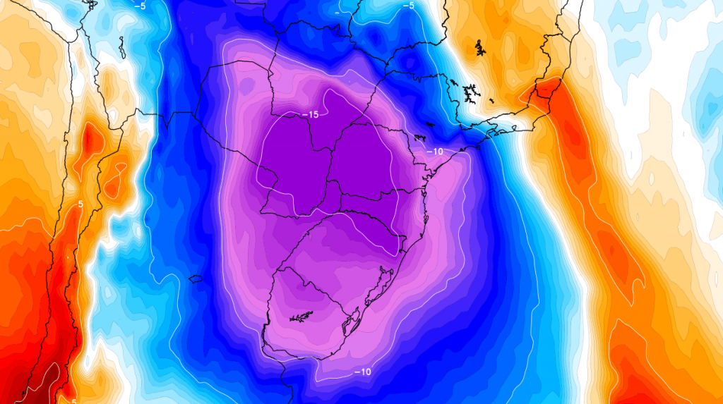 Frente fria forte e intensa massa de ar polar vão atingir o Brasil