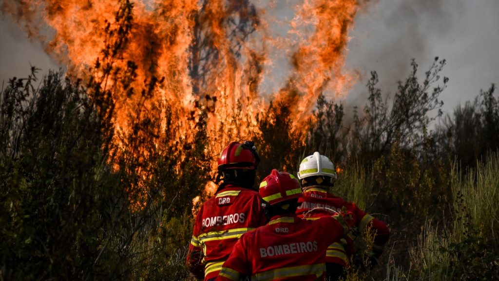 Fumaça de incêndio em Portugal atinge Madrid e assusta espanhóis