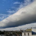 Grande nuvem rolo avança no Uruguai; entenda o fenômeno