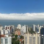 Qual foi a nuvem que impressionou no litoral do Sudeste e como se formou