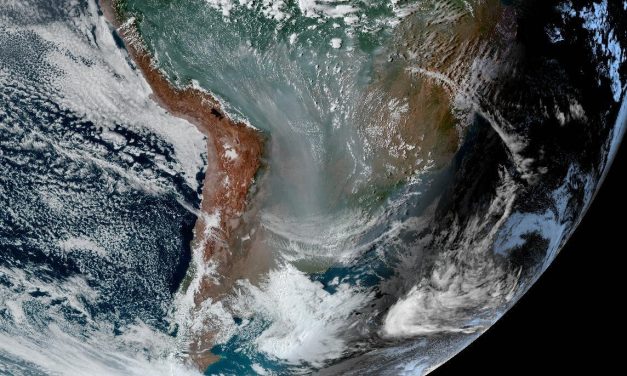 Corredor de fumaça se estende da Amazônia ao Sul do Brasil