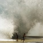 Ian ainda traz ondas enormes em Cuba e arrasa cultura do tabaco