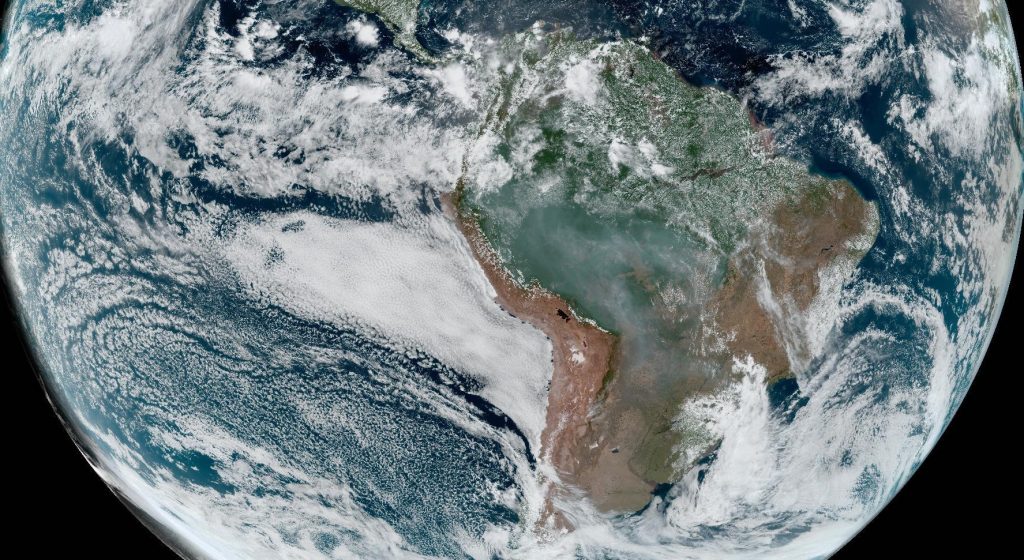 O Brasil visto do espaço no dia dos 200 anos da independência