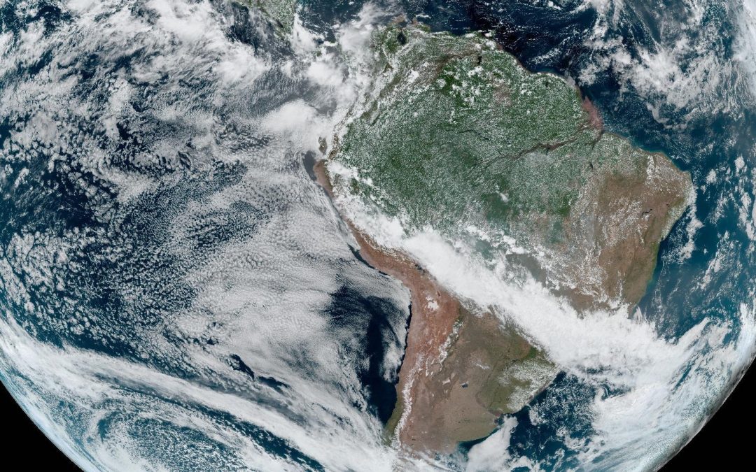 Frente fria traz chuva no Centro-Oeste e o Sudeste do Brasil Volumes de chuva provocados pela frente fria são os mais altos em meses em algumas cidades do Centro do Brasil