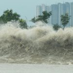 Tufão tira 1,6 milhão de pessoas de casa na China