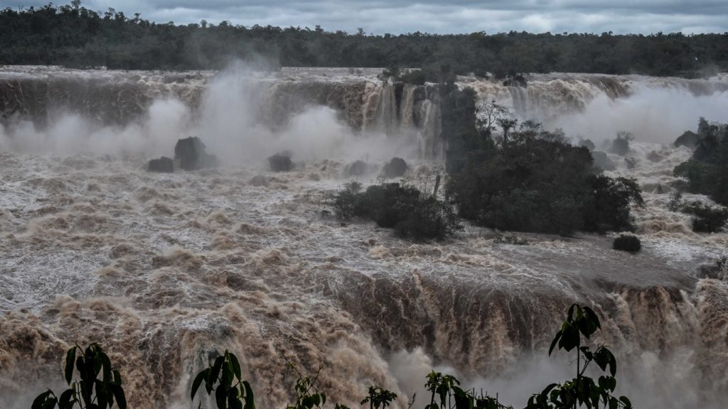 Satélite registra vazão histórica nas Cataratas do Iguaçu