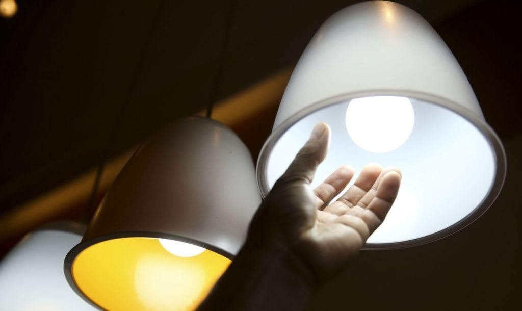 Começo de primavera com clima frio derruba consumo de energia