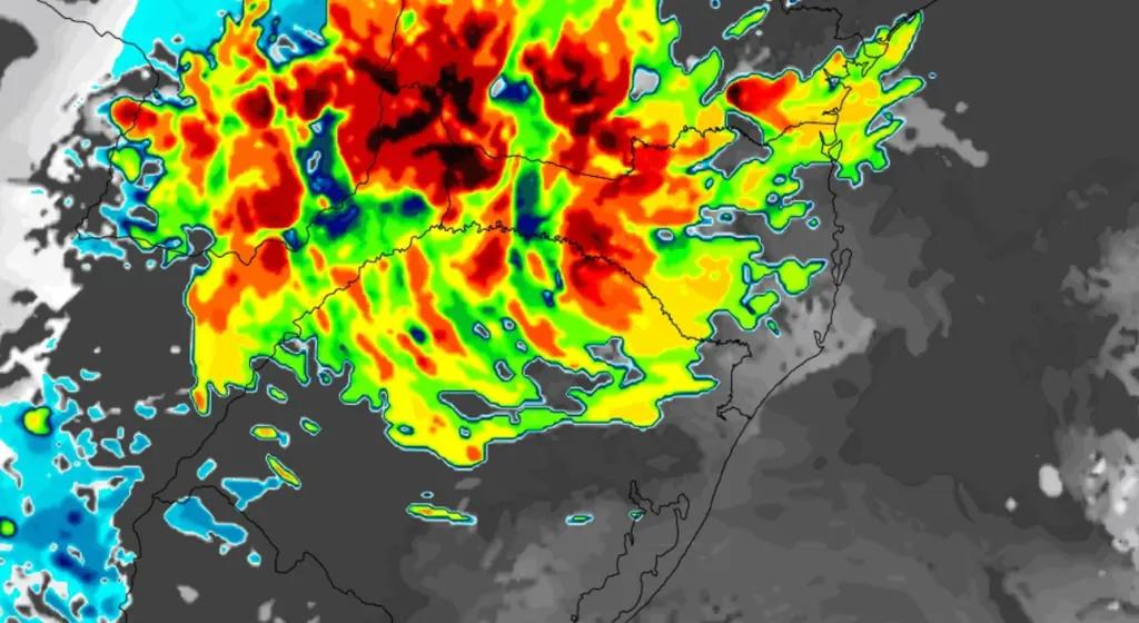 Calor em parte do Sul do Brasil precede temporais nesta quarta