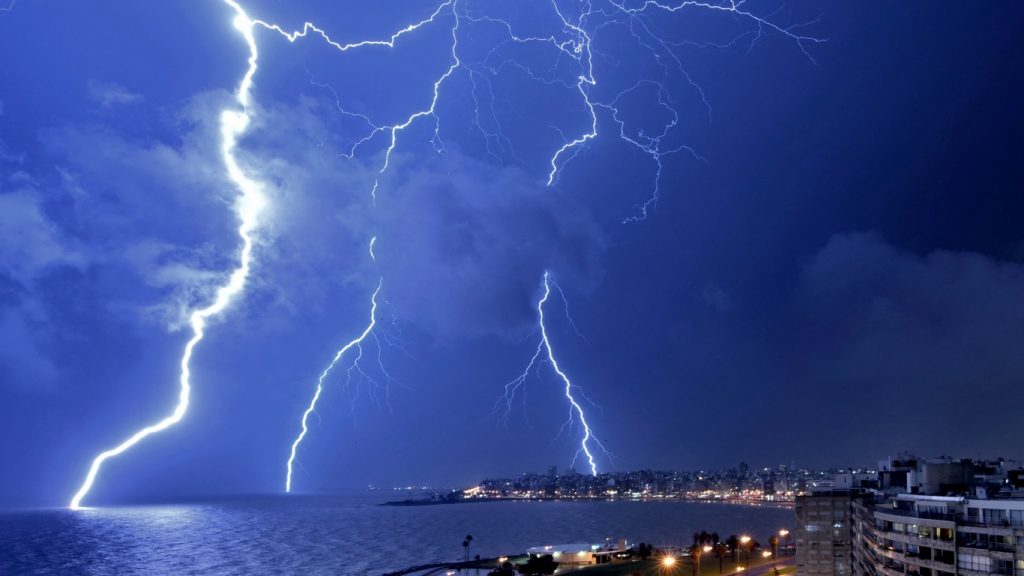 Frente fria poderosa trará onda de tempestades em vários estados