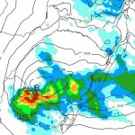 Formação de ciclone traz risco de chuva localmente intensa e ventania
