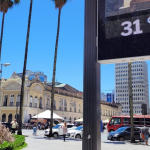 Metade do país é coberto por ar seco com baixa umidade, geada e calor