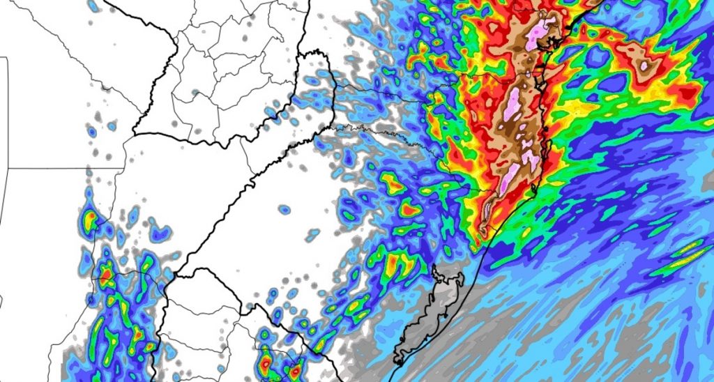 Baixa pressão na costa amplia e reforça a chuva no Sul do Brasil