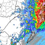 Baixa pressão na costa amplia e reforça a chuva no Sul do Brasil