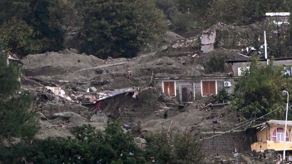 Chuva provoca grande deslizamento de terra com vítimas na Itália