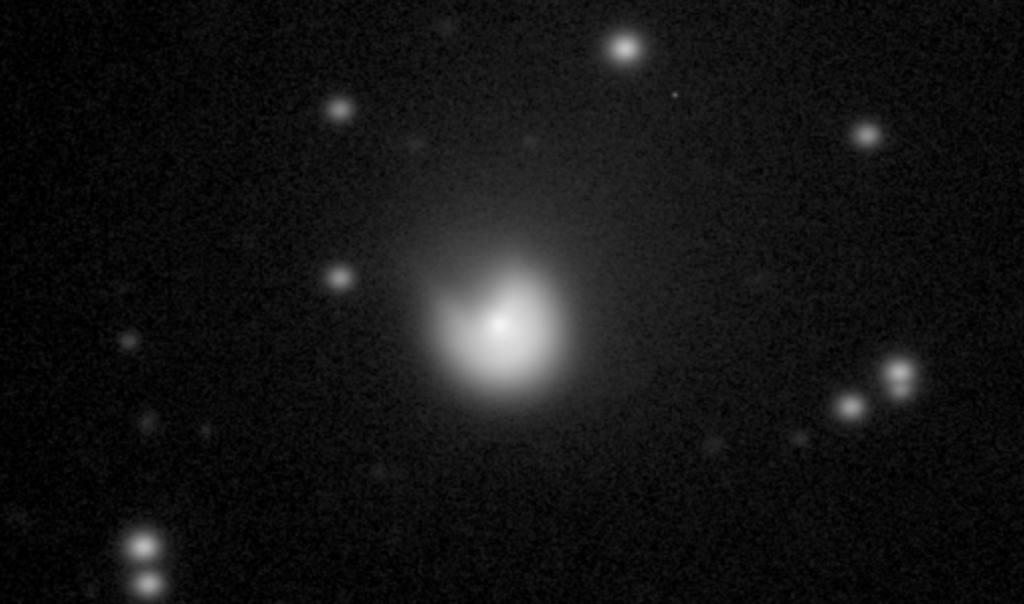 Astrômomos registram erupção de vulcão de gelo em cometa
