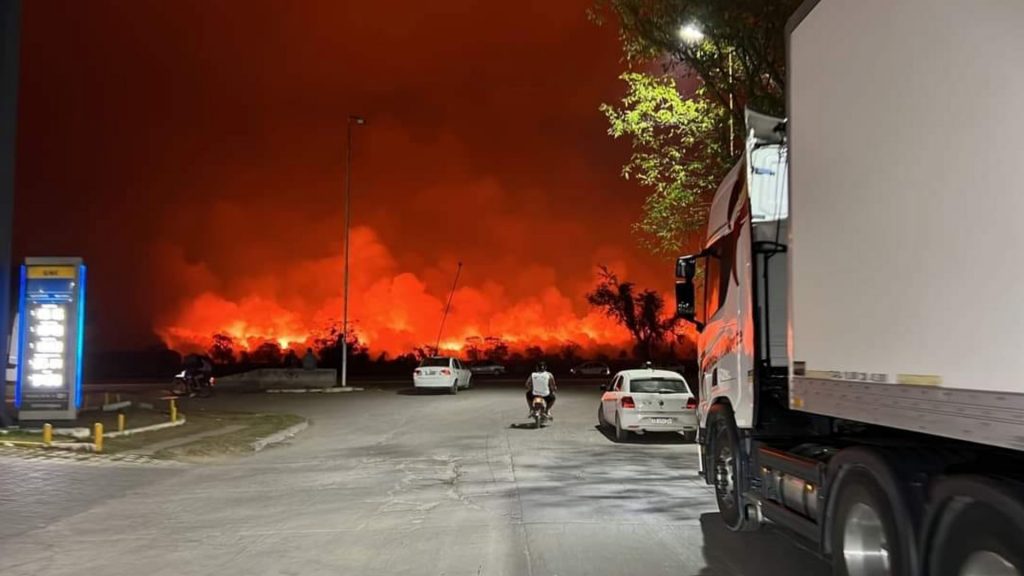 Emergência na Argentina por incêndios fora de controle