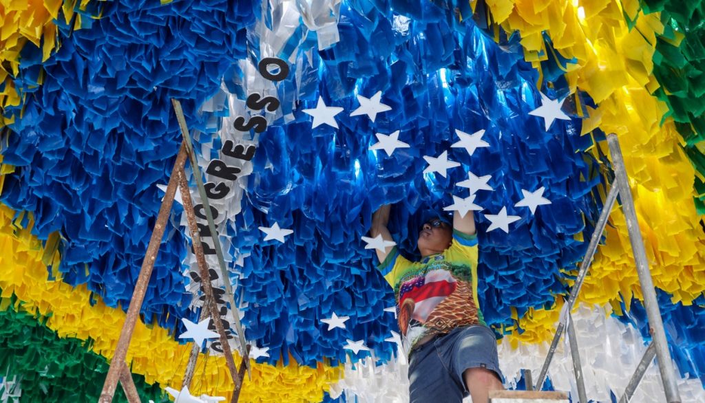 Previsão de tempo bastante chuvoso no Sudeste do Brasil