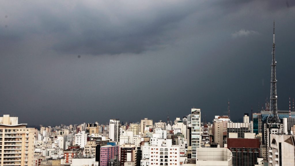 São Paulo terá chuva forte e temporais frequentes nos próximos dias