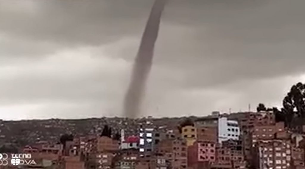 Tornado raro atinge a área mais densamente povoada da Bolívia