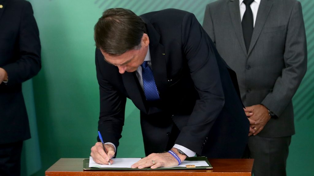 Governo aprova resolução para reduzir emissão de gases estufa