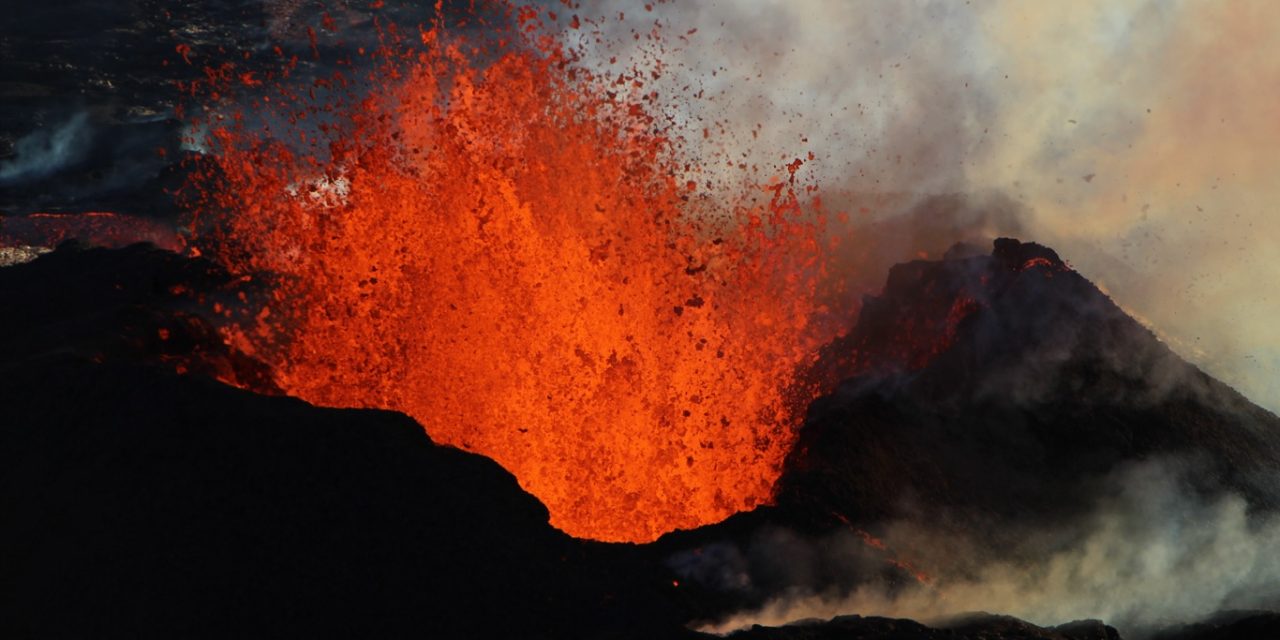 <span class="entry-title-primary">Vulcão Mauna Loa interrompe principal medição de CO2 do mundo</span> <h2 class="entry-subtitle">Observatório que mantém a principal série histórica mundial de dados de dióxido de carbono está junto ao vulcão no Havaí</h2>