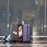 Ciclone bomba força cancelamento de 5 mil voos nos EUA