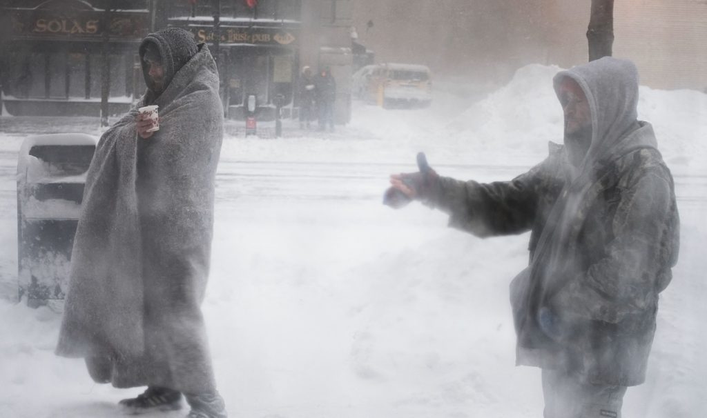 Meteorologia dos EUA: pessoas podem congelar na rua em minutos