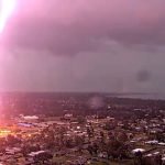 Câmera registra incrível vídeo de raio junto a um lar de idosos