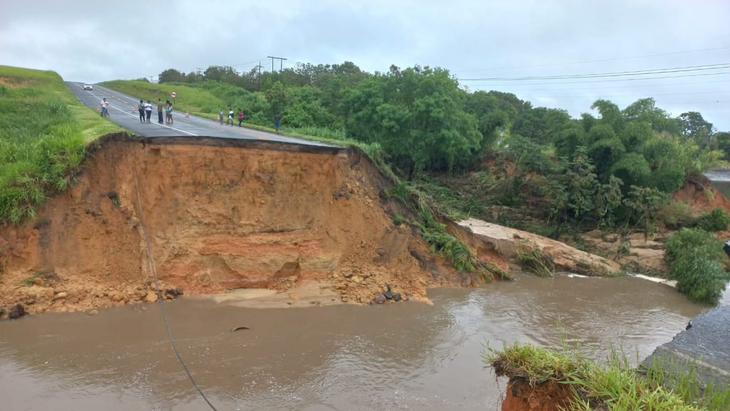 ZCAS provoca estragos e transtornos no Sudeste do Brasil