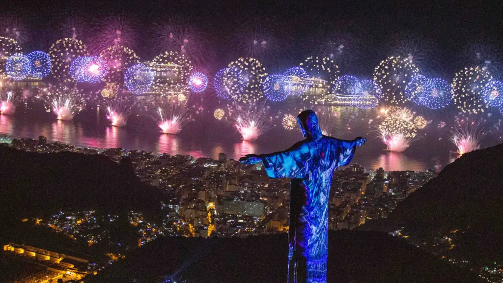 Previsão do tempo: hora da virada sem chuva na maioria das cidades