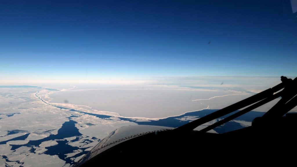 Iceberg três vezes maior que Porto Alegre se desprende na Antártida