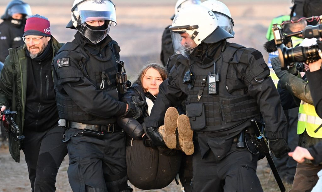 Greta Thunberg é presa em protesto na Alemanha