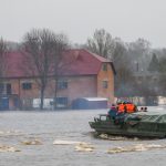 Letônia enfrenta as piores inundações em décadas