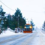 Neve cobre várias cidades e causa transtornos em Portugal