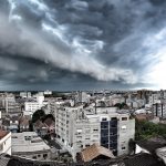 Chuva persiste neste domingo com risco de novos temporais