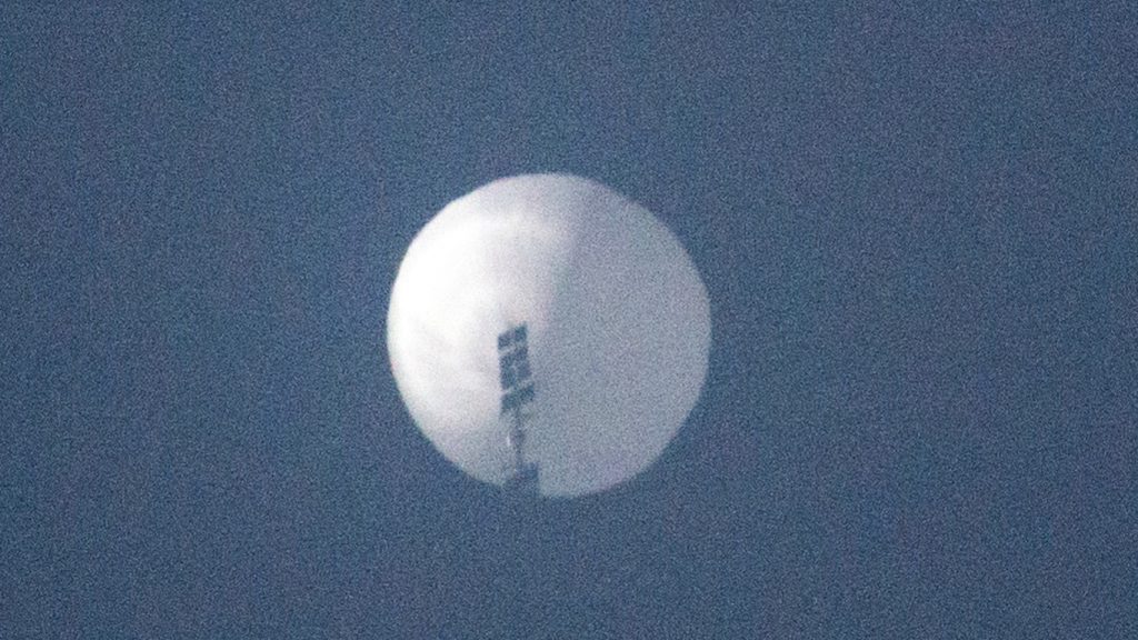 Modelo meteorológico ajudou a traçar rota do balão chinês