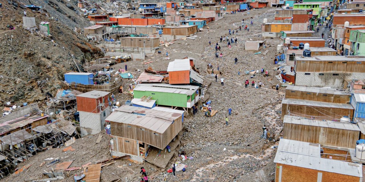 <span class="entry-title-primary">Cresce o número de vítimas em enorme deslizamento no Peru</span> <h2 class="entry-subtitle">Volumes muito altos de chuva após longo período seco causou um grande deslizamento de terra e rochas na região de Arequipa</h2>