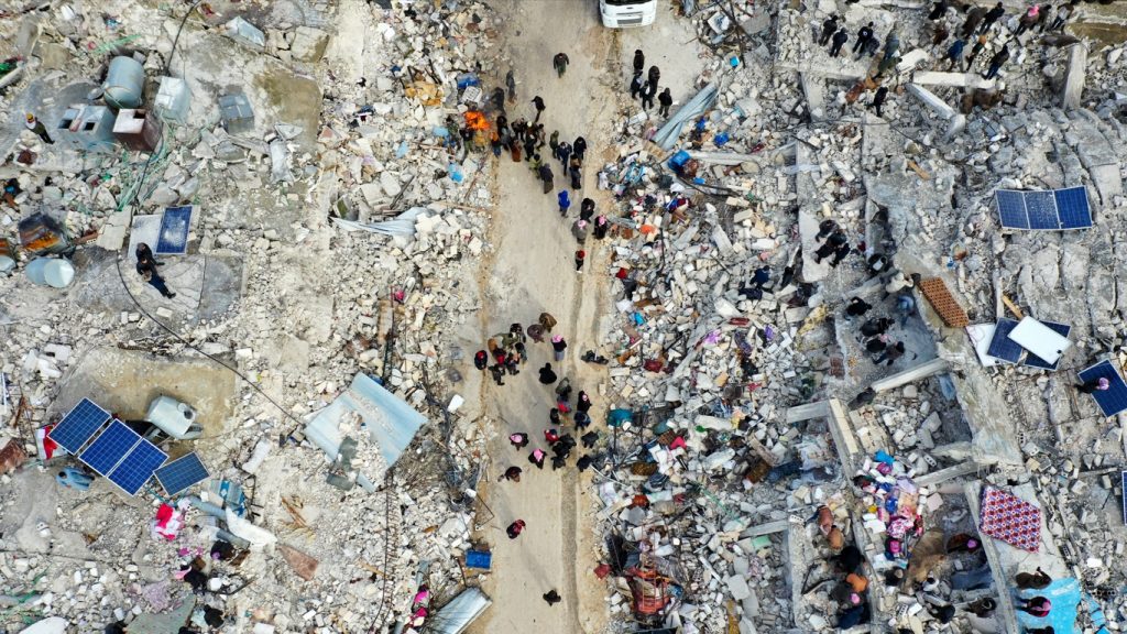 “Pior que as bombas” – Leia relatos de sobreviventes do terremoto