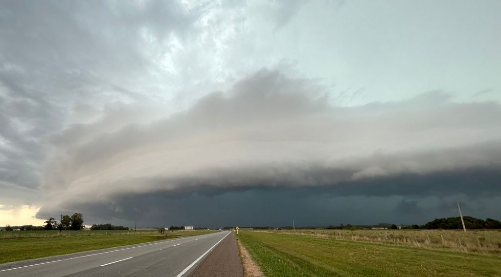 Chuva e temporais avançam do Uruguai para o Rio Grande do Sul