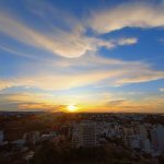 Quarta-feira terá variação de nuvens, chuva e calor